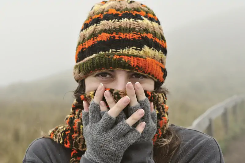 Pelle secca e screpolata in inverno: come curarla naturalmente per averla sana e morbida