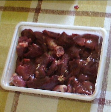 Fegatini di pollo pronti per essere cucinati