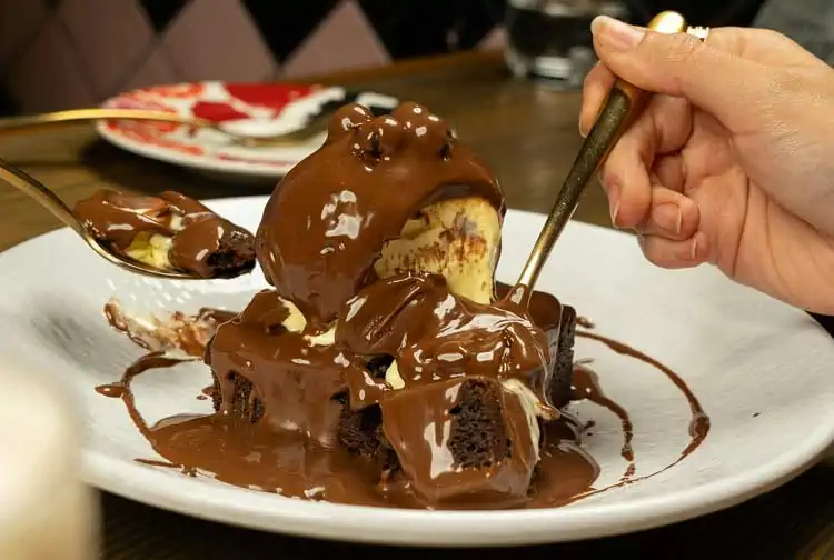 Gli alimenti del buonumore: cioccolata