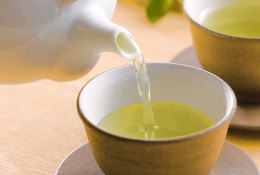 Tutti i benefici per la salute del tè verde biologico